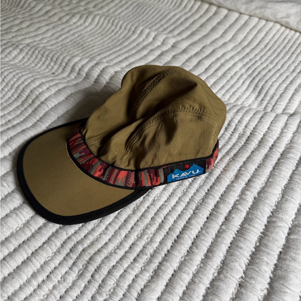 Kavu Olive Cap with Red-Patterned Strap and Black Brim